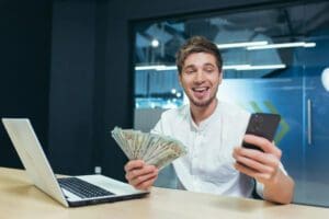 21 Estratégias comprovadas de como ganhar dinheiro na internet