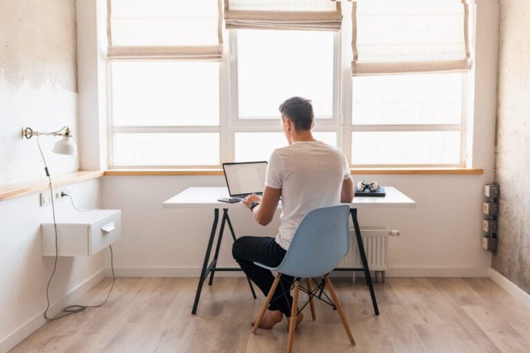 Trabalho online: Conheça os 12 melhores e que pagam bem