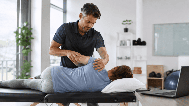 clínica de fisioterapia no Google